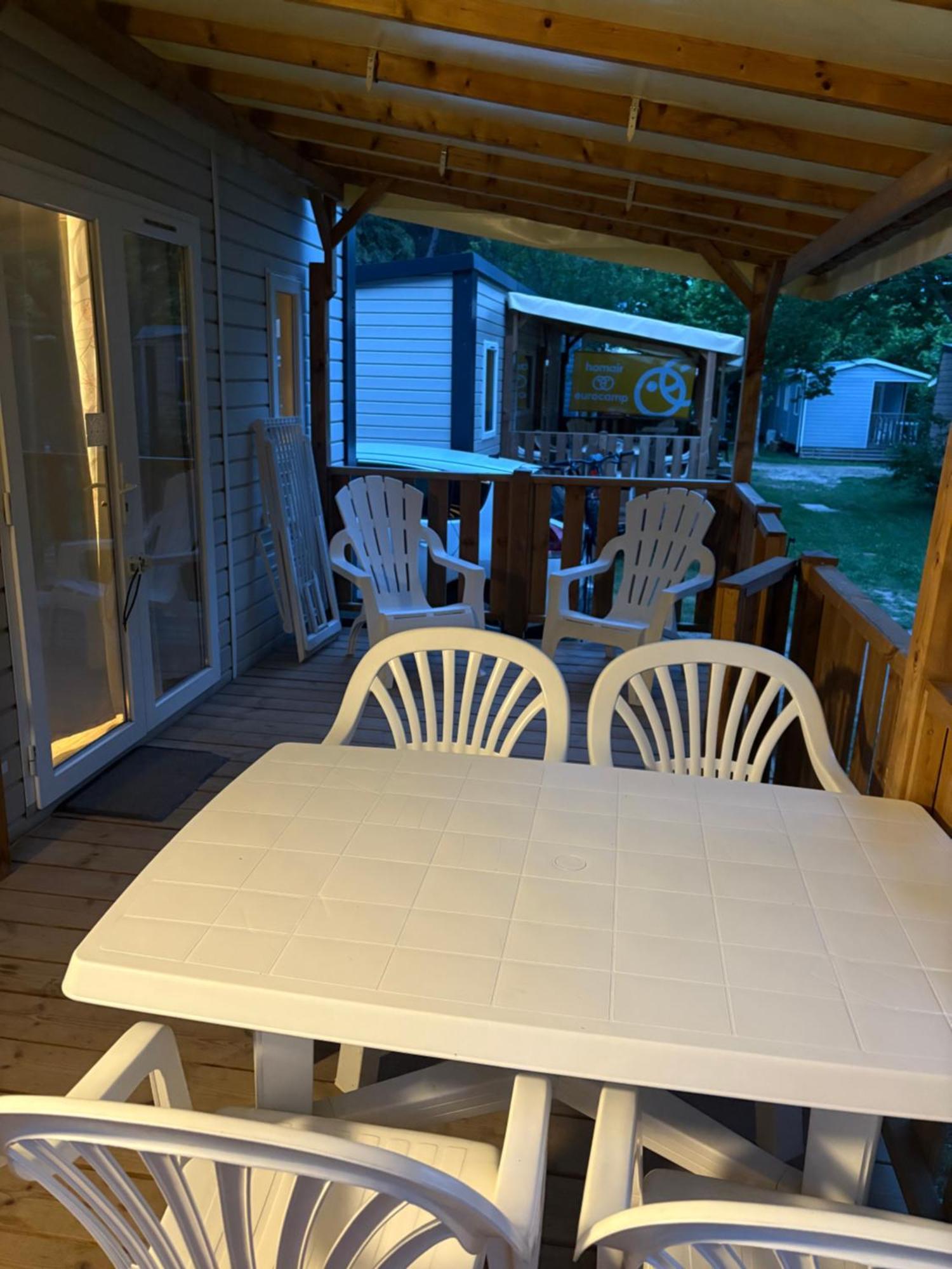 Mobil-Home 6 Personnes Chez Maylia Cadenet Exterior foto